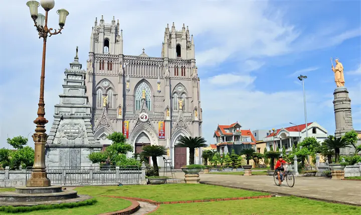 4 Tiểu Vương Cung Thánh Đường Nổi Bật Ở Việt Nam Và Những Điều Cần Biết
