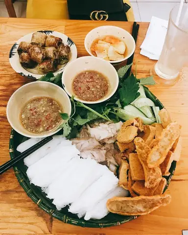 Danh Sách Các Quán Ăn Ngon Ở Quận 1, Sài Gòn – Gợi Ý Cho Thực Khách