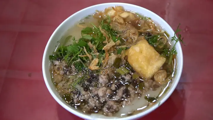 Bánh Đúc Nóng Lê Ngọc Hân: Lịch Sử 30 Năm, Địa Chỉ, Thực Đơn Và Cách Thưởng Thức