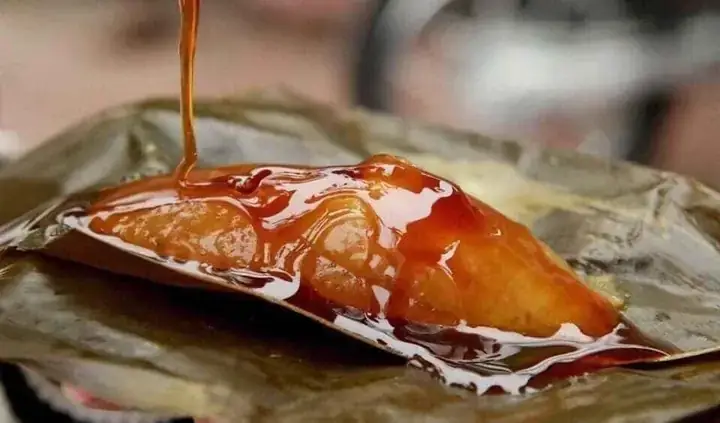 Bánh Gio Chấm Mật Hải Phòng: Đặc Điểm, Cách Thưởng Thức Và Địa Chỉ Mua Ngon Nhất