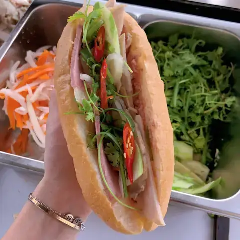 Top 10 Quán Bánh Mì Thịt Nướng Ngon Ở Nha Trang: Địa Chỉ, Giá Và Đánh Giá Chi Tiết