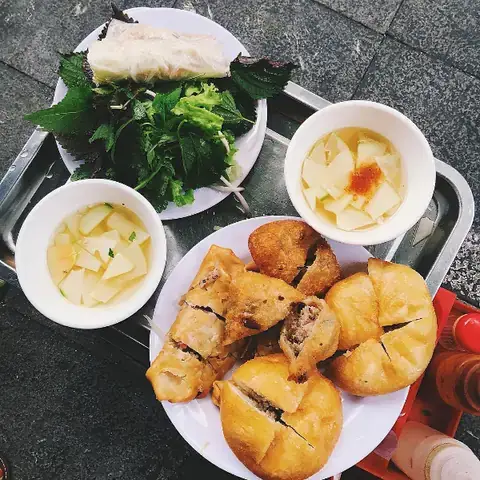 Bánh Rán Mặn 52 Lý Quốc Sư: Địa Chỉ, Giờ Mở, Giá Và Cách Thưởng Thức