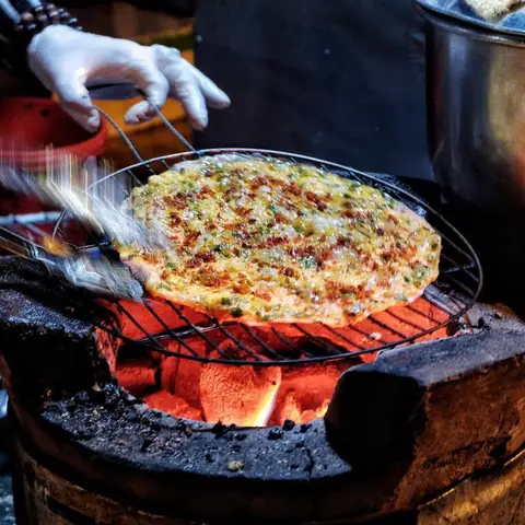 Bánh Tráng Nướng Dì Đinh Đà Lạt: Đánh Giá Chi Tiết, Địa Chỉ & Mẹo Thưởng Thức