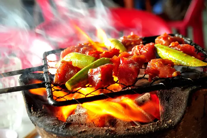 Đánh Giá Đầy Đủ Bò Nướng Lạc Cảnh Nha Trang: Địa Chỉ, Giá, Menu & Những Điều Cần Biết