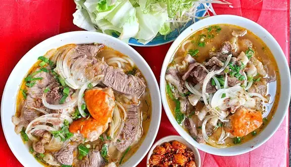 Địa Chỉ Và Review Chi Tiết Các Quán Bún Bò Huế Trên Phố Lý Chính Thắng