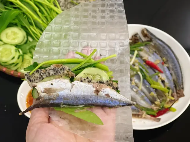 Cách Làm Cá Nục Hấp Cuốn Bánh Tráng Ngon Chuẩn Vị Miền Trung