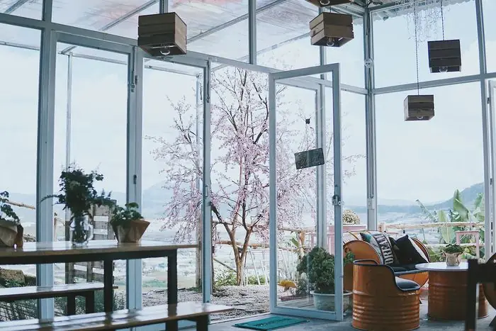 Top 10 Quán Cà Phê Yên Tĩnh Ở Đà Lạt Để Bạn Thả Mình Trong Không Gian Thư Giãn