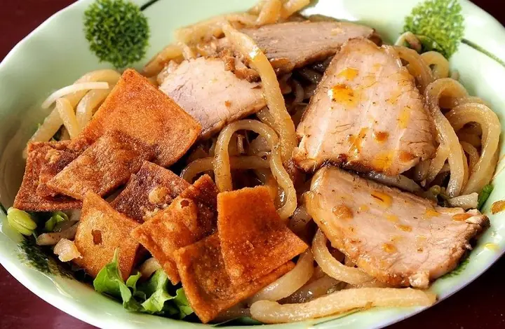 Cao Lầu Hội An Là Gì? Định Nghĩa, Nguồn Gốc Và Cách Thưởng Thức Đúng Chuẩn