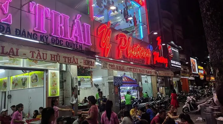 Địa Chỉ, Thực Đơn Và Đánh Giá Chi Tiết Chè Thái Ý Phương Trên Nguyễn Tri Phương – Hướng Dẫn Cho Thực Khách Sài Gòn