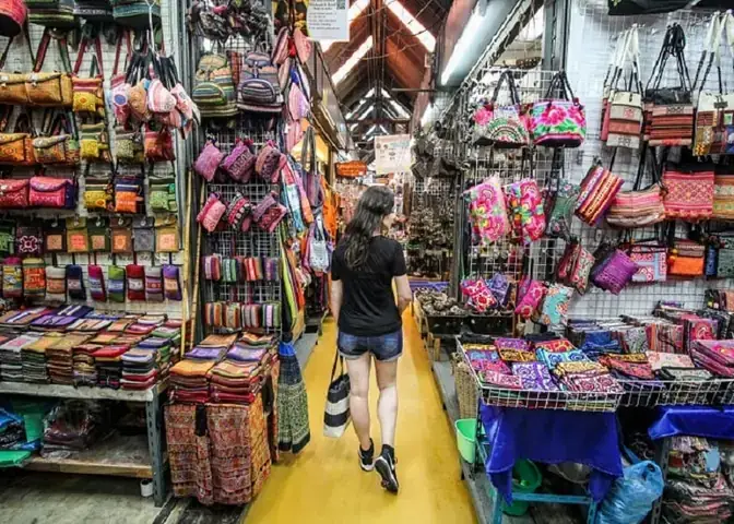 Chợ Chatuchak Mở Cửa Ngày Nào? Lịch Giờ Mở Cửa Chi Tiết + Mẹo Hữu Ích Cho Du Khách