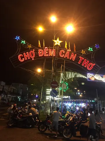 Khám Phá Chợ Đêm Trần Phú Cần Thơ: Địa Chỉ, Giờ Mở, Món Ăn Đặc Sắc Và Mẹo Thưởng Thức