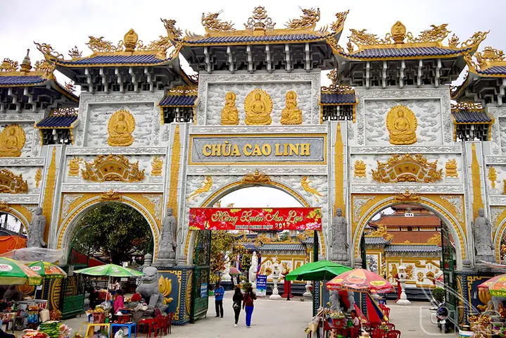 Chùa Cao Linh Bạch Đằng Giang – Lịch Sử, Thông Tin Du Lịch Và Cách Khám Phá