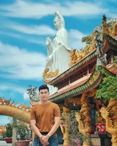 Các Chùa Linh Thiêng Ở Bình Dương: Danh Sách Chi Tiết Và Hướng Dẫn Thăm Quan