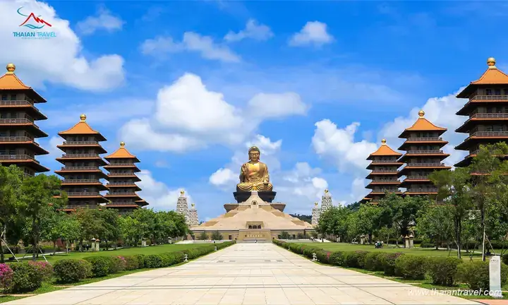 Khám Phá Chùa Phổ Quang Sơn (fo Guang Shan) – Lịch Sử, Kiến Trúc Và Trải Nghiệm Du Lịch Tại Đài Loan