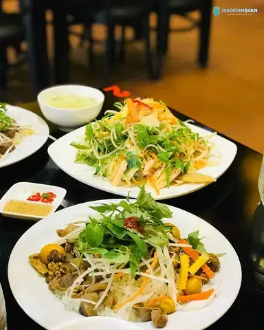 Cơm Gà Bà Nga Hội An: Địa Chỉ, Menu, Giá & Đánh Giá Chi Tiết