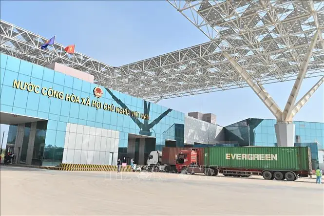 Hướng Dẫn Chi Tiết Qua Cửa Khẩu Đông Hưng (trung Quốc) – Thủ Tục, Giờ Mở Cửa Và Mẹo Du Lịch