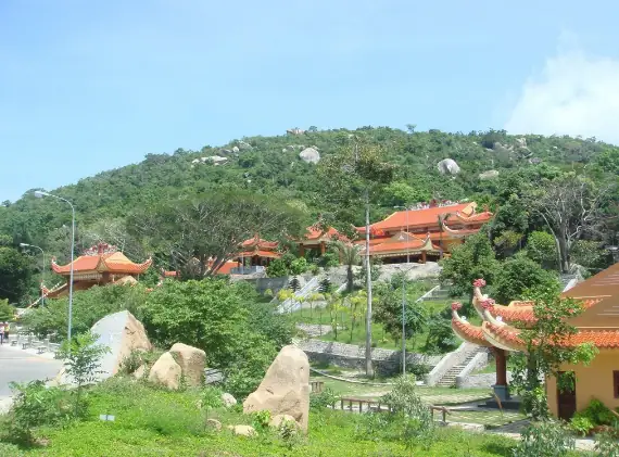 Khám Phá Di Tích Lịch Sử Minh Đạm: Lịch Sử, Địa Điểm Và Hướng Dẫn Tham Quan