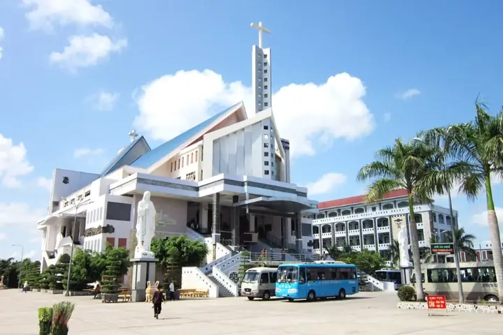 Địa Chỉ Nhà Thờ Cha Diệp (tắc Sậy) – Bạc Liêu: Vị Trí Chi Tiết, Giờ Mở Cửa Và Hướng Dẫn Đến