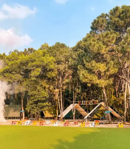 Lịch Trình Du Lịch Bản Rõm 1 Ngày: Hướng Dẫn Chi Tiết, Phí, Hoạt Động & Mẹo Tiết Kiệm
