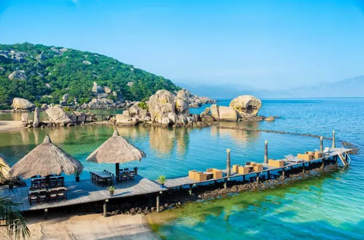Hướng Dẫn Du Lịch Bình Hưng Cam Ranh 2026: Cách Đi, Điểm Tham Quan, Ẩm Thực & Lưu Trú Chi Tiết