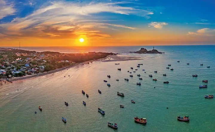 Hướng Dẫn Du Lịch Phan Thiết – Mũi Né: Đi Đâu, Ăn Gì, Chi Phí Và Mẹo Tiết Kiệm