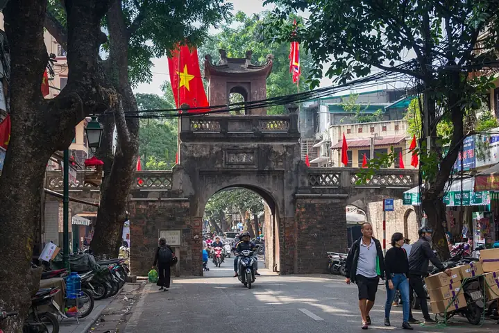 Lịch Trình Du Lịch Phố Cổ Hà Nội Trong 1 Ngày: Địa Điểm, Ẩm Thực, Mẹo Di Chuyển