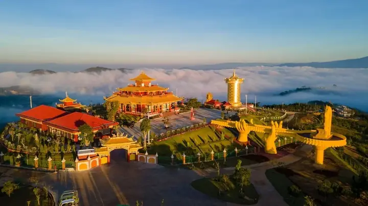 Top 10 Địa Điểm Du Lịch Tâm Linh Ở Việt Nam Dành Cho Người Muốn Khám Phá Hành Hương