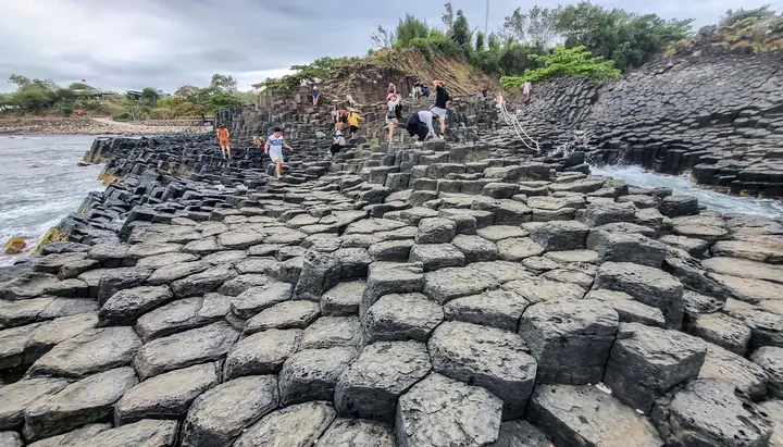 Hướng Dẫn Khám Phá Gành Đá Đĩa Tuy An – Vị Trí, Cách Đi Và Những Trải Nghiệm Không Thể Bỏ Lỡ