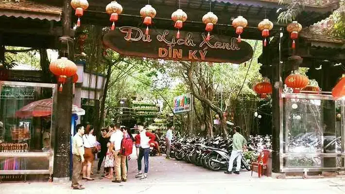 Giá Vé Hồ Bơi Dìn Ký 2026: Mức Phí, Giờ Mở Cửa & Lưu Ý Khi Đến