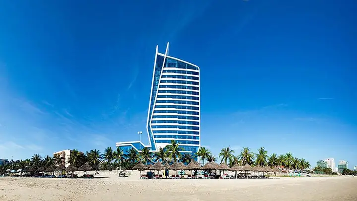 Tuyển Dụng Tại Grand Tourane Hotel Đà Nẵng: Các Vị Trí Đang Mở Và Hướng Dẫn Nộp Hồ Sơ