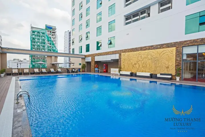 Hồ Bơi Mường Thanh Nha Trang: Địa Điểm, Tiện Ích Và Giờ Mở Cửa Cho Du Khách
