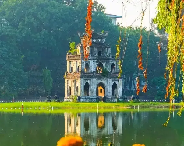 Độ Sâu Thực Tế Của Hồ Gươm: Bao Nhiêu Mét Và Những Điểm Đáng Chú Ý