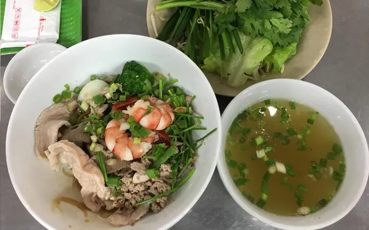 Địa Chỉ, Thực Đơn Và Giờ Mở Cửa Hủ Tiếu Nhân Quán Âu Cơ – Hướng Dẫn Chi Tiết Cho Thực Khách