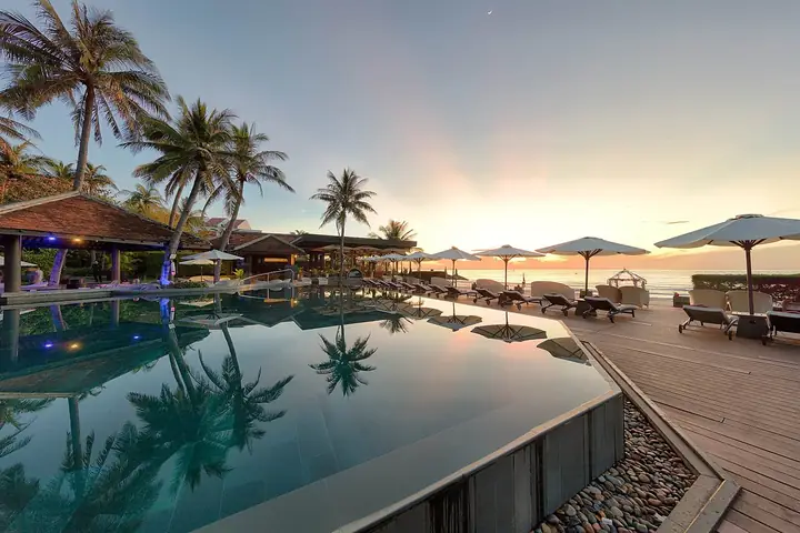 Top Khách Sạn 5 Sao Phan Thiết: Danh Sách, Giá, Tiện Nghi & Đánh Giá Chi Tiết