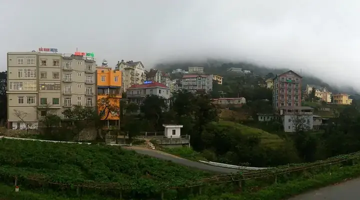 Khách Sạn Hương Rừng Tam Đảo: Đánh Giá, Giá Phòng & Cách Đặt Phòng Nhanh