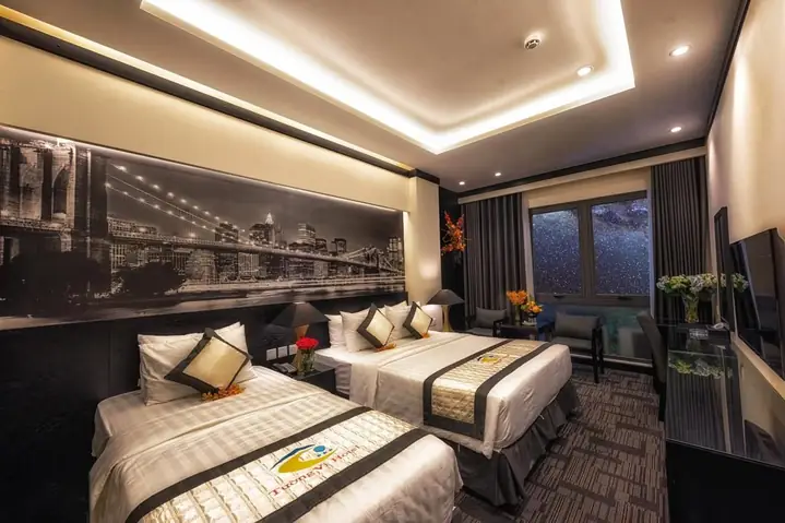 Khám Phá Top Khách Sạn Quận 10: Danh Sách, Giá Phòng Và Tiêu Chí Lựa Chọn Cho Du Khách & Doanh Nhân