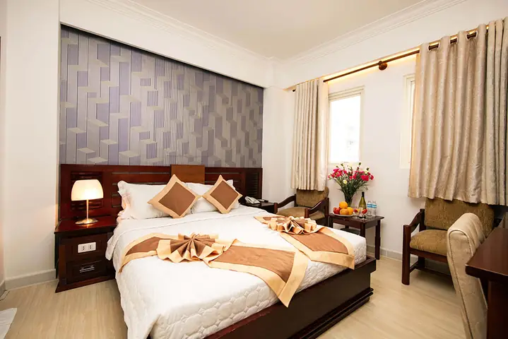 Khách Sạn Quận 1 Gần Phố Đi Bộ Nguyễn Huệ: Top Lựa Chọn Cho Mọi Ngân Sách