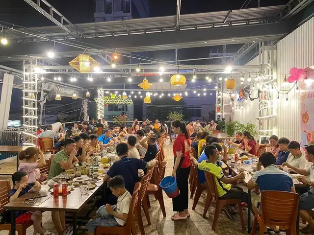 Khu Ăn Uống Ở Nha Trang: 21 Địa Điểm Ngon, Giá Rẻ & Đáng Thử Cho Du Khách