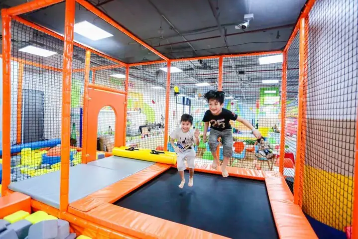 Top Các Khu Vui Chơi Trong Nhà Ở Hà Nội: Danh Sách Chi Tiết, Giá Vé & Mẹo Chọn Cho Bé
