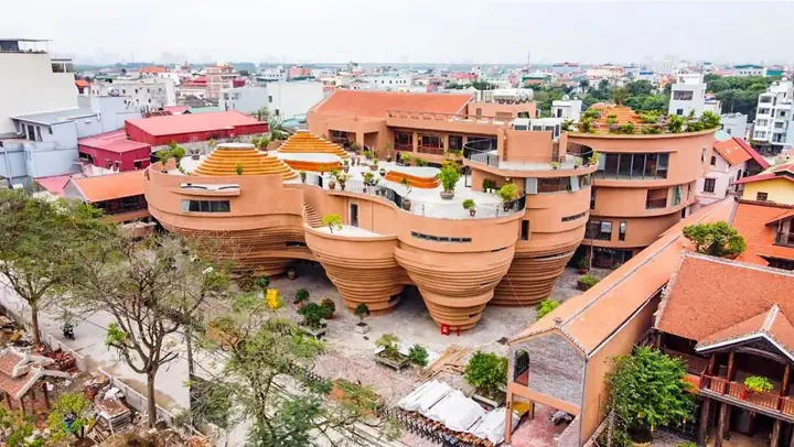 Làng Gốm Bát Tràng Có Gì? Hướng Dẫn Khám Phá Điểm Nổi Bật, Lịch Sử Và Trải Nghiệm Du Lịch