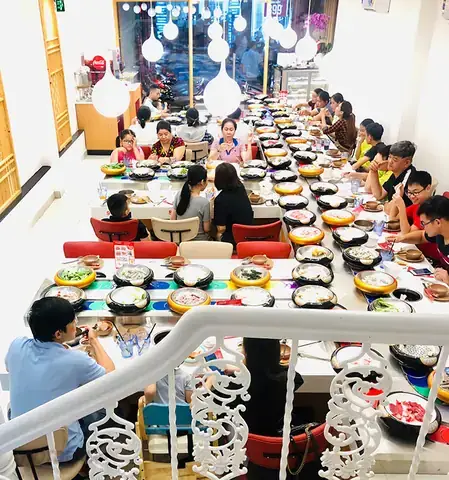 Đánh Giá Buffet Lẩu Băng Chuyền Yuhua Lê Văn Sỹ: Giá, Menu, Địa Chỉ & Ưu Đãi