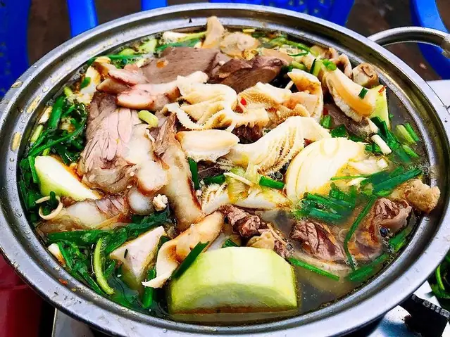 Top 10 Quán Lẩu Bò Ngon Ở Quận 7: Địa Chỉ, Giá Cả Và Món Đặc Trưng