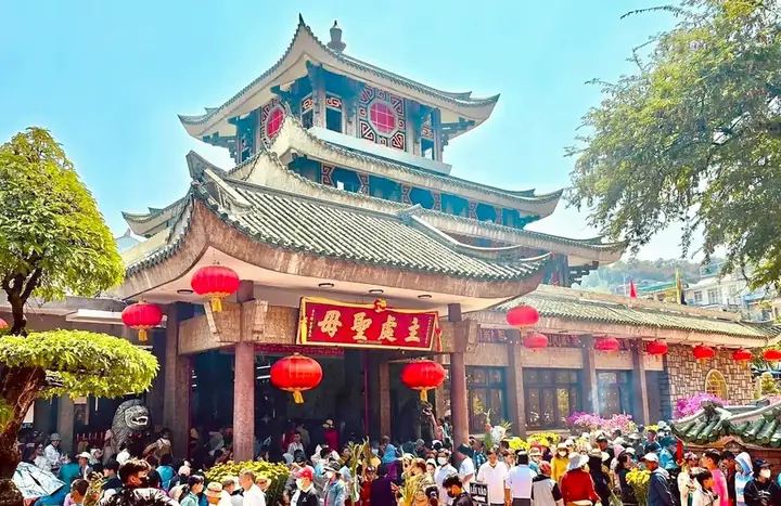 Lễ Vía Bà Chúa Xứ Ngày Mấy? Lịch Chi Tiết Tháng 4 Âm Lịch Và Ý Nghĩa Lễ Hội
