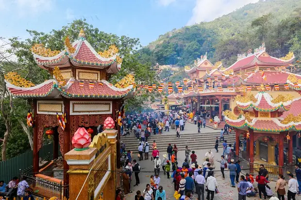 Lễ Hội Núi Bà Đen Tây Ninh: Lịch Trình, Hoạt Động Và Hướng Dẫn Du Khách