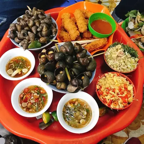 Top 15 Món Ngon Quanh Hồ Tây Hà Nội Bạn Không Nên Bỏ Lỡ