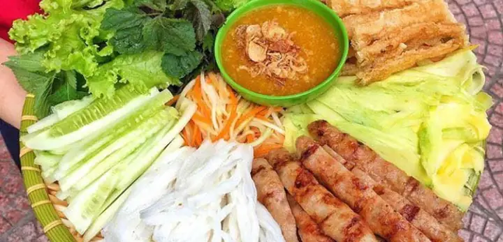 Địa Chỉ Nem Nướng Nha Trang Ngọc Lâm: Top Quán Ngon, Giá Hợp Lý Và Cách Thưởng Thức Đúng Chuẩn