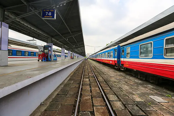 Nhà Ga Tàu Lửa Sài Gòn: Địa Chỉ, Cách Di Chuyển Và Lịch Trình Tàu
