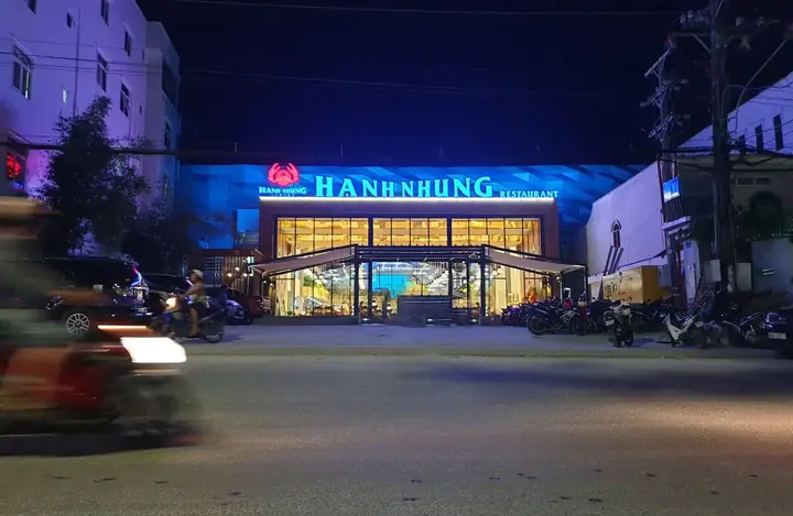 Nhà Hàng Hạnh Nhung Hàm Ninh: Địa Chỉ, Thực Đơn, Giờ Mở Cửa & Cách Đặt Chỗ Nhanh Chóng