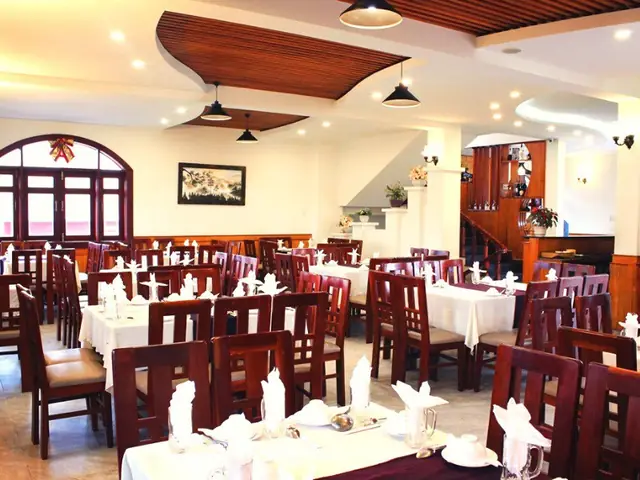 Hải Sản Nhà Tôi Nha Trang – Đánh Giá Chi Tiết, Thực Đơn & Giá Cả Cho Du Khách