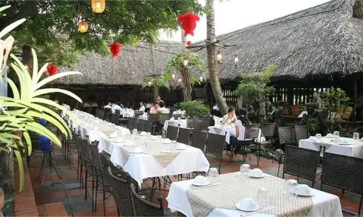 Nhà Hàng Tư Trì Thủ Đức: Địa Chỉ, Thực Đơn, Giá & Cách Đặt Tiệc